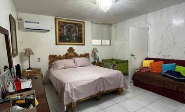 Se Alquila Amplia Casa de Una Sola Planta con Piscina en El Corazón de Urdesa Central