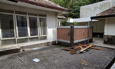 Disewakan Tanah dan Bangunan Ex. Kantor di Sayap Dago, Jl. Raden Patah Kota Bandung