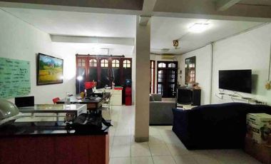 Disewakan Rumah Tebet Timur dalam jalan bisa 2 mobil