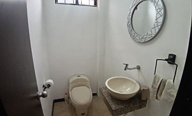 Casa de alquiler en la Urbanización Villa Club, 3 dormitorios.