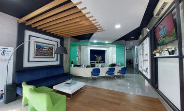 Ruko dijual di Alam Sutera 4,5 Lantai Furnish ada Lift Lokasi Ramai dan Terawat