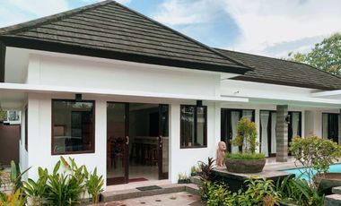 Modern minimalist villa in Batu Layar near Senggigi