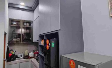 Rumah 3 Lantai Siap Huni Rapi Terawat di Tanjung Duren Semifurnished