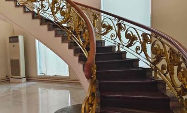 2 lantai Classic furnish mewah Dharmahusada Indah dkt Kertajaya Indah & Galaxy Mall