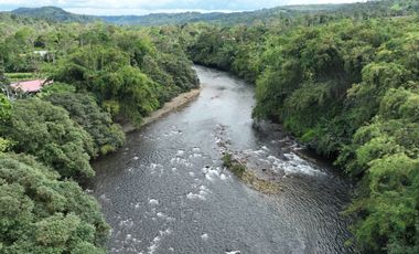 Se vende terreno de 3 Hectáreas con Frente a Vía Asfaltada y Río Caoní – Puerto Quito Ecuador