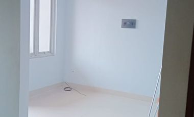 dijual rumah di  duri kepa,jakarta barat