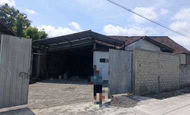 Warehouse Plus House Area Jalan Imogiri Timur Suitable for MBG Near ISI