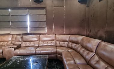 DIJUAL RUMAH FULL RENOVASI 4 LANTAI LOKASI BAGUS JUAL MURAH DI PARK RESIDENCE