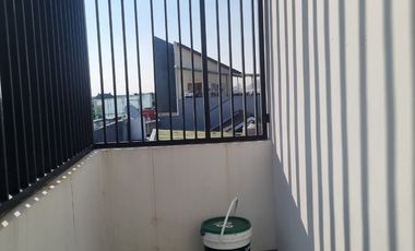 DIJUAL RUMAH FULL RENOVASI 4 LANTAI LOKASI BAGUS JUAL MURAH DI PARK RESIDENCE