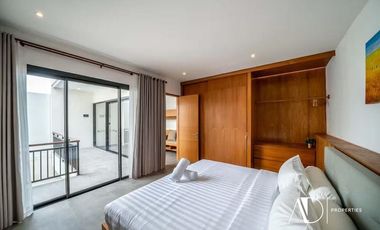FREEHOLD | MODERN 3-BEDROOM VILLA WITH ROOFTOP RICE FIELD VIEWS - CANGGU