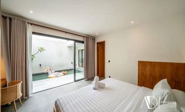 FREEHOLD | MODERN 3-BEDROOM VILLA WITH ROOFTOP RICE FIELD VIEWS - CANGGU