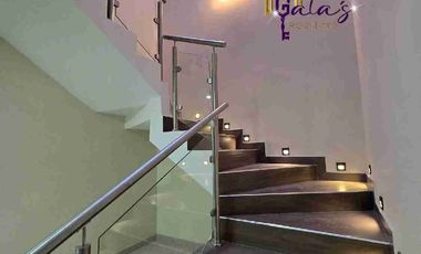 CASA REMODELADA CON HAB Y BAÑO COMPLETO EN PLANTA BAJA!!