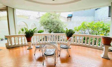 Dijual Istana Dharmahusada Indah Raya