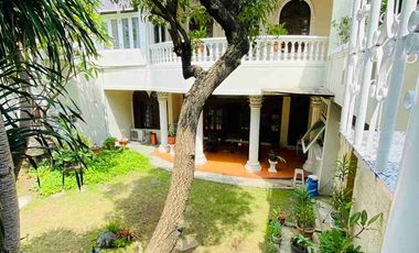 Dijual Istana Dharmahusada Indah Raya