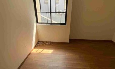 Depan Taman Rumah Langka Sutera Victoria Alam Sutera