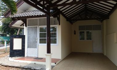 Rmh Pojok, 3kt 1kp di Jl Utama 2 Kemang Pratama, Bekasi