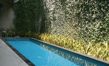 Disewa Rumah Cantik Mewah Dalam Townhouse, Pakai Kolam Renang, Area Tenang dan Elite Bangka Jakarta Selatan
