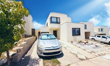 Casa en VENTA Condominio Bosque Real IV, Curauma, Valparaíso.