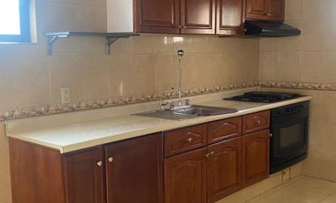 RENTA DE CASA CERCA DEL CENTRO DE TOLUCA Y FACIL SALIDA A LA CIUDAD DE MEXICO