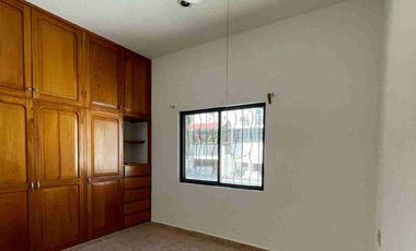 Casa en renta. Fracc. Lomalinda, Privada Cencali, Tabasco 2000. Villahermosa. Tabasco