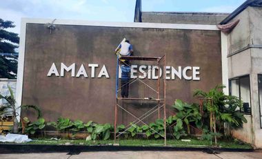 Townhouse Pinggir jalan di Timur Jakarta