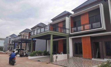 Townhouse Pinggir jalan dekat Tol Jorr Jatiwarna