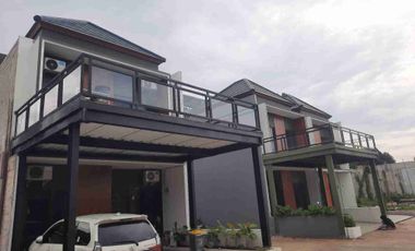 Townhouse Pinggir jalan dekat Tol Jorr Jatiwarna