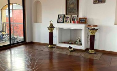 CUMBAYA CERCA AL  SCALA; CONFORTABLE CASA DE ARRIENDO