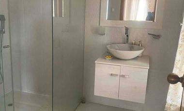 CUMBAYA CERCA AL  SCALA; CONFORTABLE CASA DE ARRIENDO