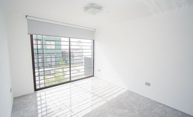 SE VENDE CASA EN COND. DUNAS DEL MAR.