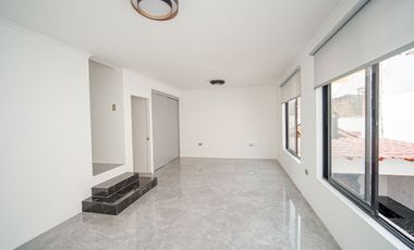 SE VENDE CASA EN COND. DUNAS DEL MAR.