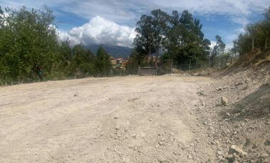 TERRENO EN VENTA EN RICAUERTE, CON UNA VISTA MARAVILLOSA A LA CIUDAD DE CUENCA