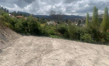 TERRENO EN VENTA EN RICAUERTE, CON UNA VISTA MARAVILLOSA A LA CIUDAD DE CUENCA
