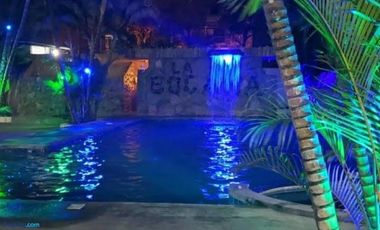 VENTA DE HOTEL EN TONSUPA   A UNA CUADRA DE LA PLAYA..