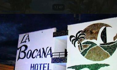 VENTA DE HOTEL EN TONSUPA   A UNA CUADRA DE LA PLAYA..