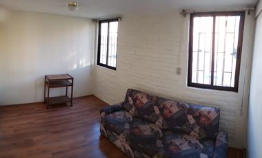 Departamento Entre Teniente Ponce Y Av. Fermín Vivaceta