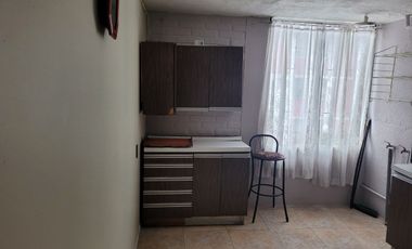 Departamento Entre Teniente Ponce Y Av. Fermín Vivaceta