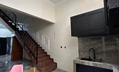 Sewa Rumah Modern 2 Lantai di Sayap Turangga Bandung Kota