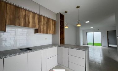 casa de venta en manta zona norte los girasoles