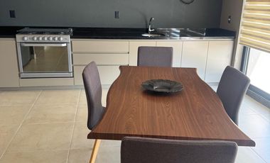 Se Renta Departamento semi- amueblado en Torre Ponticelli