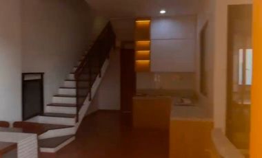 Rumah 3 lantai dengan rooftop garden di merpati bintaro