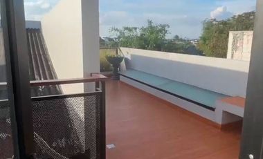 Rumah 3 lantai dengan rooftop garden di merpati bintaro