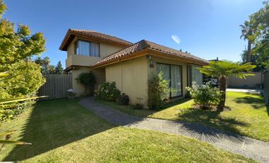 Se vende casa en Rucatremo, sector oriente de Curicó, 457m2 terreno