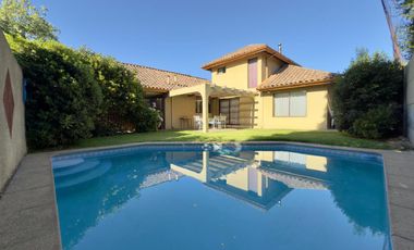 Se vende casa en Rucatremo, sector oriente de Curicó, 457m2 terreno