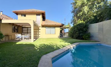 Se vende casa en Rucatremo, sector oriente de Curicó, 457m2 terreno