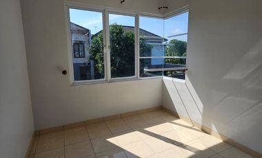 Disewakan Rumah 1 Lantai di Patagonia, De Latinos.