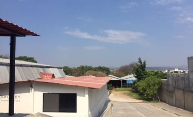 SE RENTA BODEGA DE 1200 M2 EN UN TERRENO DE 3900 M2