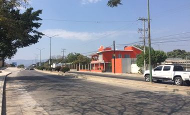SE RENTA BODEGA DE 1200 M2 EN UN TERRENO DE 3900 M2