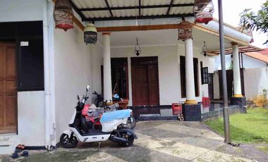 Turun Harga                                                 Di jual rumah bisa dijadikan kos kos an