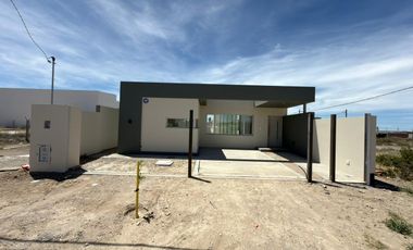 Casa en venta de dos dormitorios en Puerto Madryn a estrenar Dormitorio principal con baño en suite